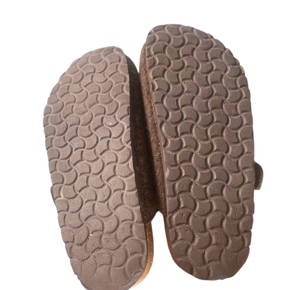 Cushionaire Brown Wool Clogs with Buckle - Picture 5 of 5